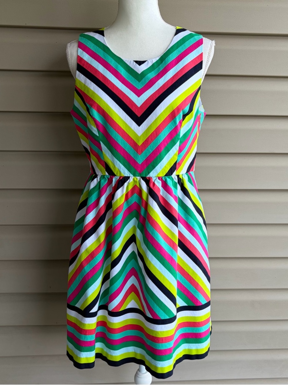 Sleeveless Chevron Stripe Summer Dress - Multicolor